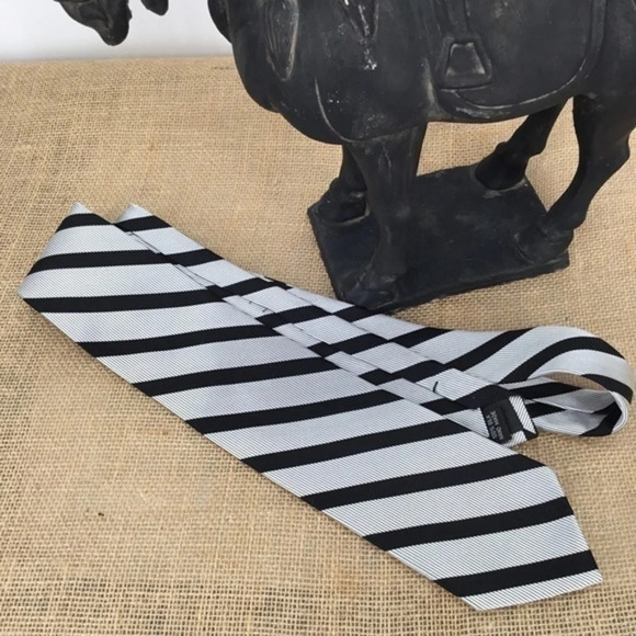 Mosley & Hollard Men’s Silk Striped Tie - Picture 3 of 5